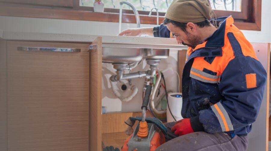 Expert burst pipe repair services in Clearmont, MO
